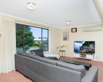 Great Location Stay and Relax - Victor Harbor - Living room