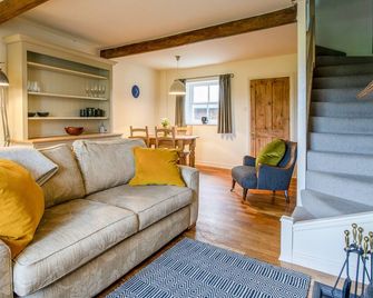 Beacon Cottage - Ilkley - Living room