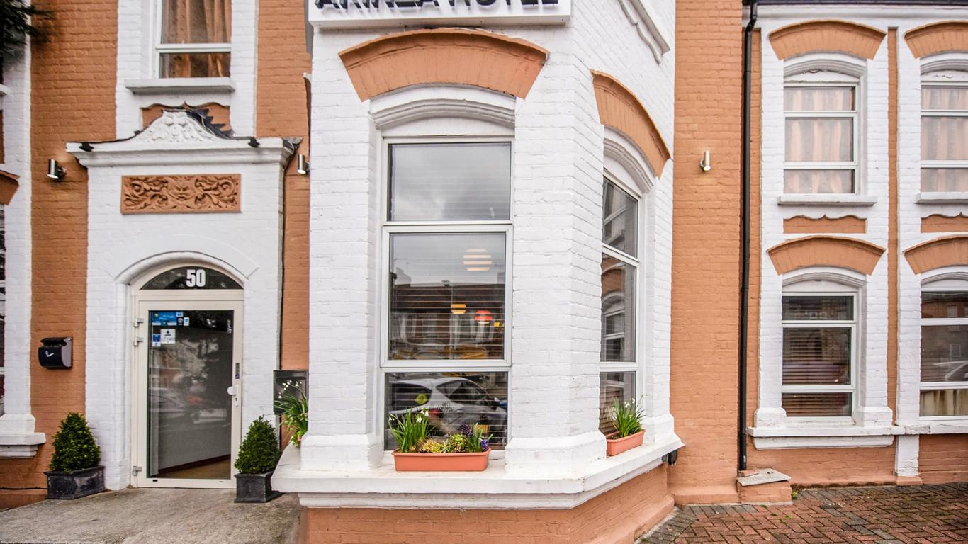 Arinza Hotel, London Ilford