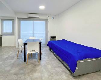 Modern Almagro Apartment for 4 Guests with Balcony and Full Amenities - Buenos Aires - Camera da letto