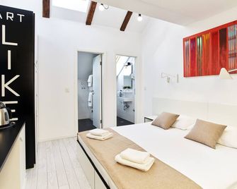 Art Hotel Like - זאגרב - חדר שינה