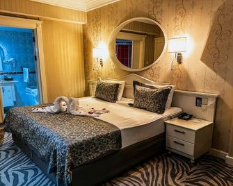 Elegance Resort Hotel Spa Wellness-Aqua - Yalova - Schlafzimmer