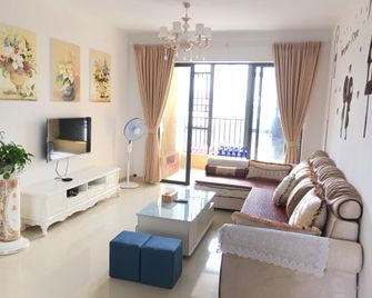 Haitian Holiday Apartment - Zhuhai - Living room