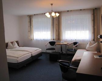 Hotel Am Weyerhof - Kerpen - Bedroom