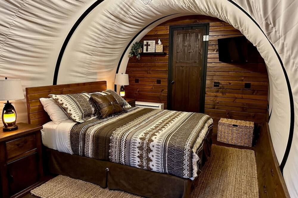 Elegant, Vintage Conestoga Covered Wagon