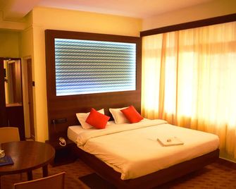 Lily Guest House - Shillong - Bedroom