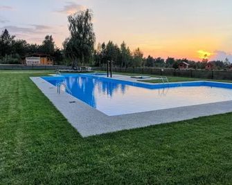 Complex Pastravaria Albota - Arpaşu de Sus - Pool