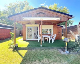 Cosy holiday home by the water - Geel - Patio