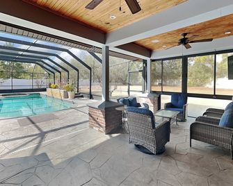 Beach Daze by Distinctive Beach Rentals - Palm Coast