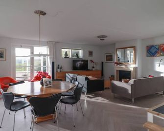 Modern Villa In Makkum With Garden - Makkum - Comedor