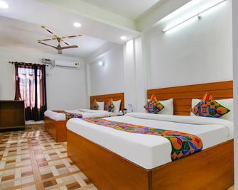 FabHotel Sunita's - Kāngra - Bedroom