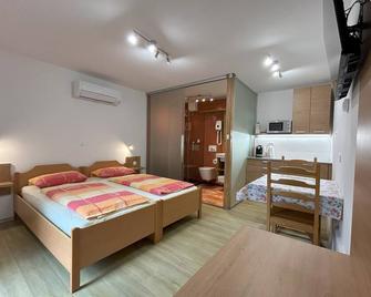 Apartments Mrakic - Bovec - Schlafzimmer