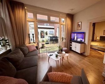Apartment With Private Terrace in Groenlo - Groenlo - Sala de estar