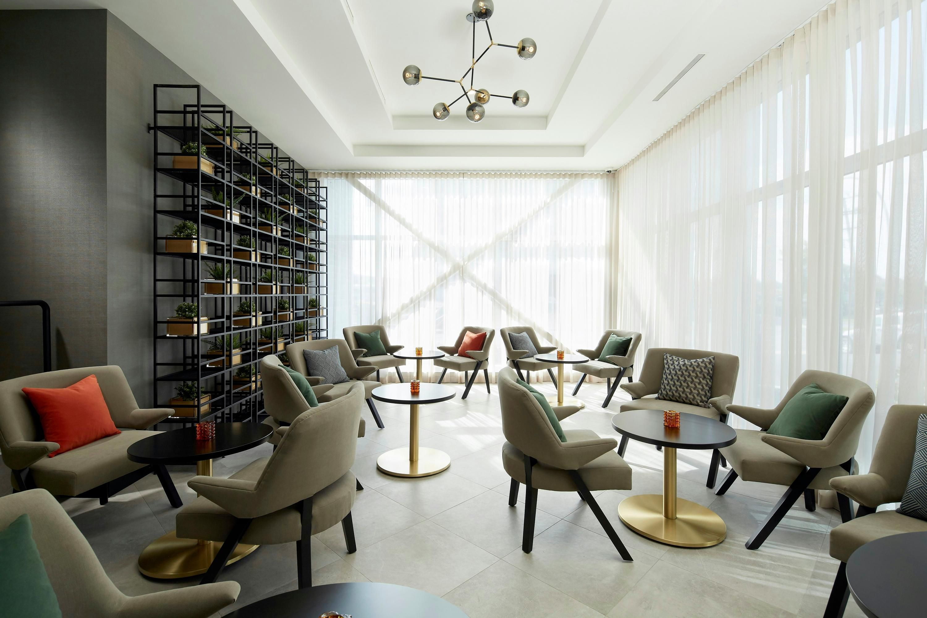 DoubleTree by Hilton Montreal Airport - Dorval - Lounge