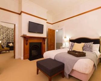 Hosking House - New Plymouth - Bedroom