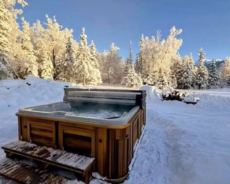 The Birch Bungalow at Alaska Knotty Pine Bnb - Palmer