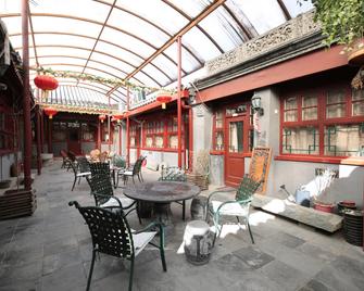Three Legged Frog Hostel-Beijing Tian'an - Peking - Innenhof