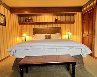 كانتري ويلوز إن آند إستايت - آشلاند (اوريغون) - غرفة نوم