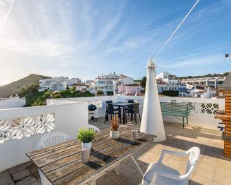 Comfy Flat W/ Rooftop Beach View by LovelyStay - Burgau - Balcony