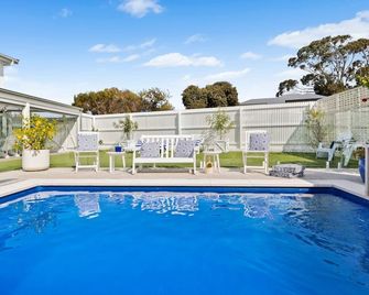 Santorini Beach House Safety Beach - Safety Beach - Piscină