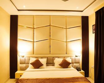 Hotel The Fort - Morādābād - Schlafzimmer