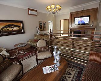 Mavuta Manor - Polokwane - Living room