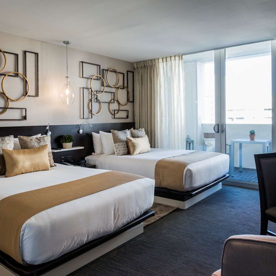 Bedroom view of Berkeley Shore Hotel