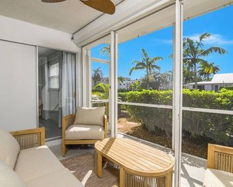 Beach Luxury - Naples - Balcón