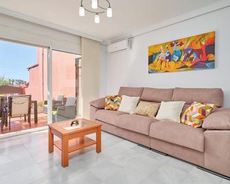 Urbanizacion Vistamar Caleta Oasis - Vélez-Málaga - Huiskamer