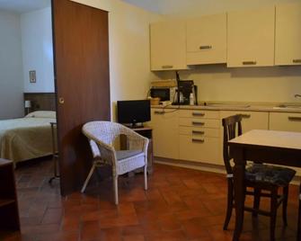Residence La Gaggianese - Rosate - Cocina