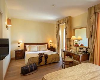 Hotel Verdeborgo - Grottaferrata - Schlafzimmer