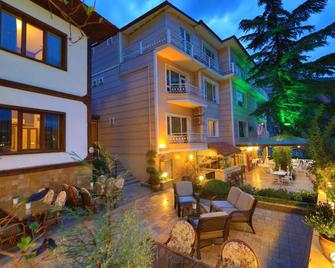 Lalehan Hotel - Special Class - Amasya - Innenhof