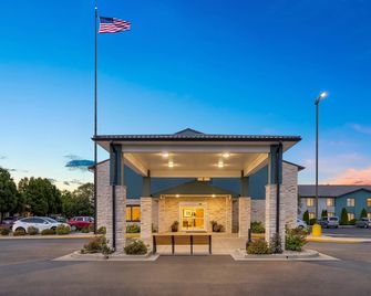 Clarion Pointe Racine - Mount Pleasant - Racine - Gebäude