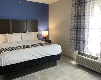 La Quinta Inn & Suites by Wyndham Schertz - Schertz - Bedroom