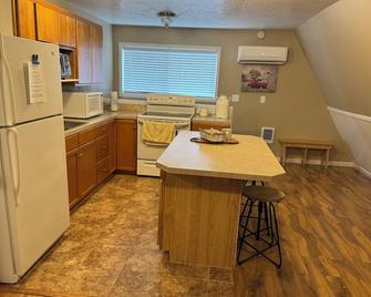 The Barn nice studio apartment all to yourself Quiet country setting - Nampa - Kitchen