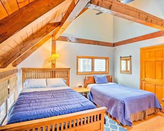 Berkshires Getaway 1 Mi Skiing & Hiking! - Charlemont - Schlafzimmer