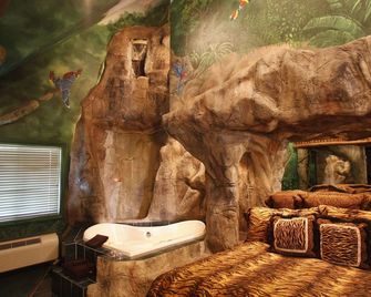 Black Swan Inn Luxurious Theme Rooms - Pocatello