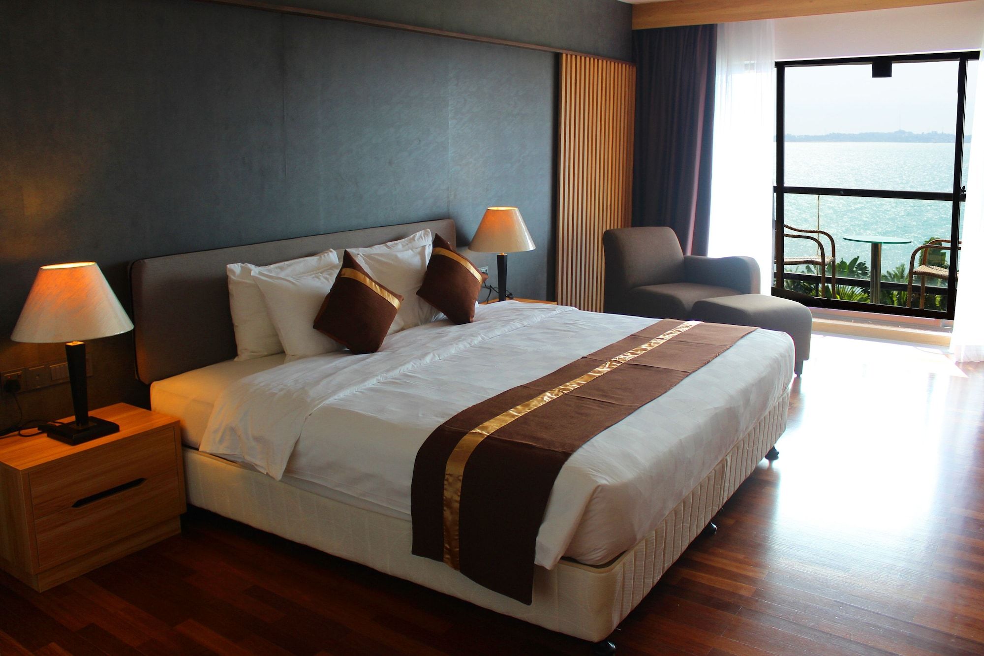 Batam View Beach Resort - באטאם קוטה