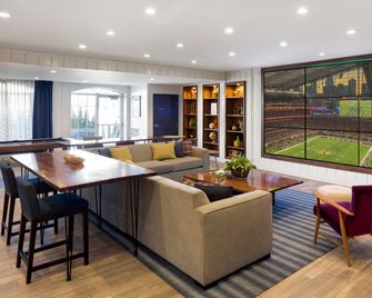 Holiday Inn Bloomington W MSP Airport Area By IHG - Bloomington - Lounge