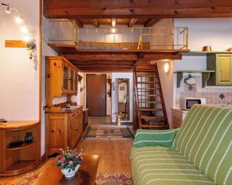 Apartment Sogno di Elvira by Interhome - Domaso - Wohnzimmer