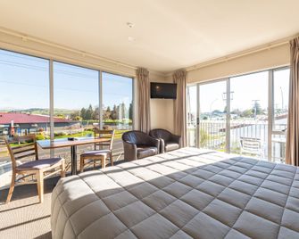 Lake Taupo Motor Inn - Taupo - Bedroom