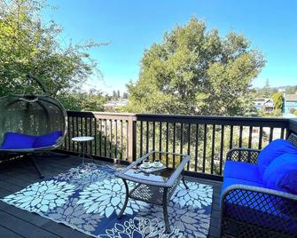 Fantastic 5 BDR stay with Breathtaking Views - Oakland - Balkon