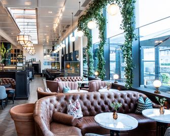 The River Lee - Cork - Bar