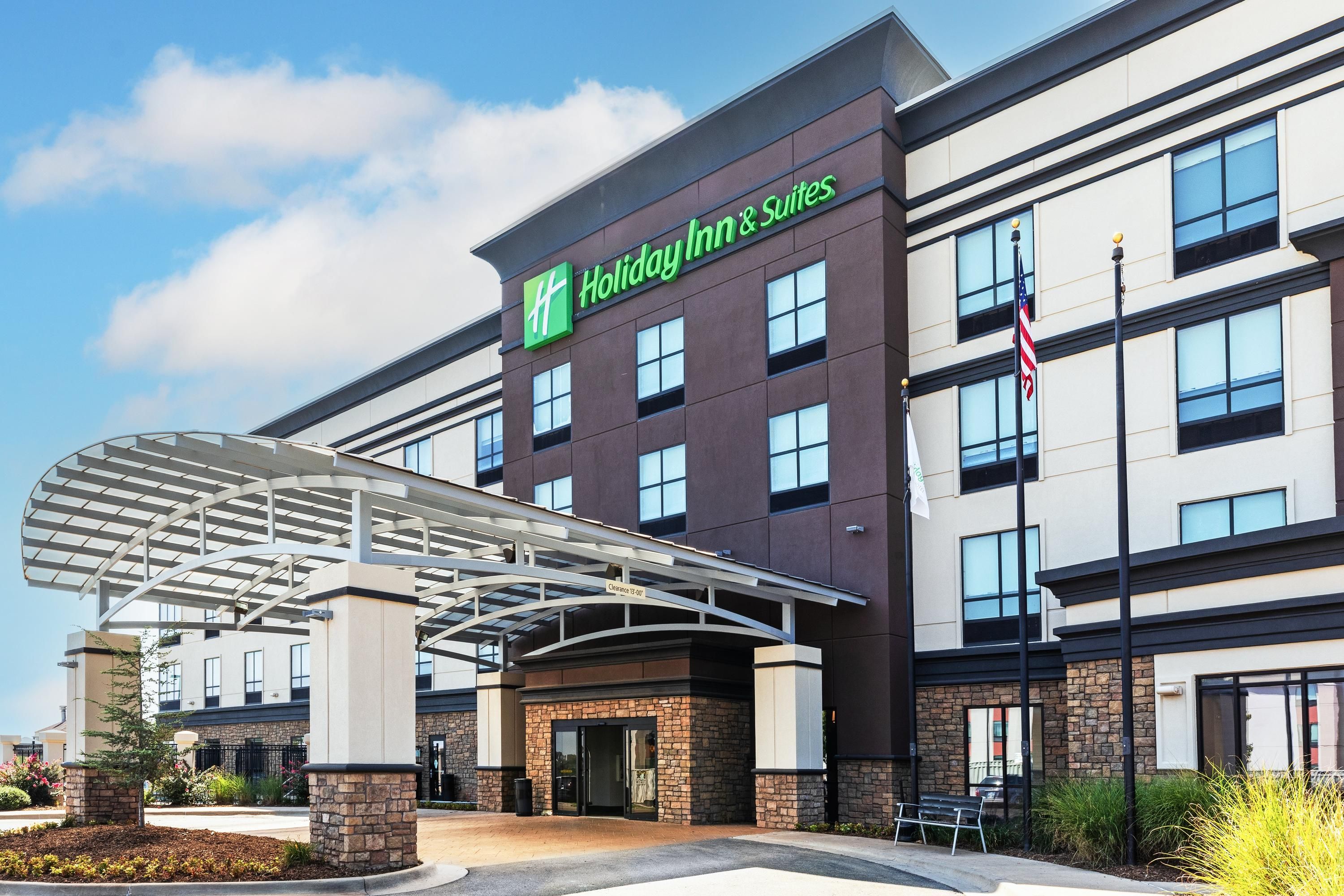 Holiday Inn & Suites Stillwater - University West By IHG - Stillwater - Edificio