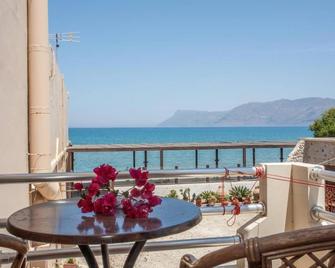 Akrogiali - Kissamos - Balkon