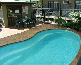 Lake Forbes Motel - Forbes - Pool