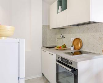 Italian Experience- Conero Bluloft - Porto Recanati - Cocina