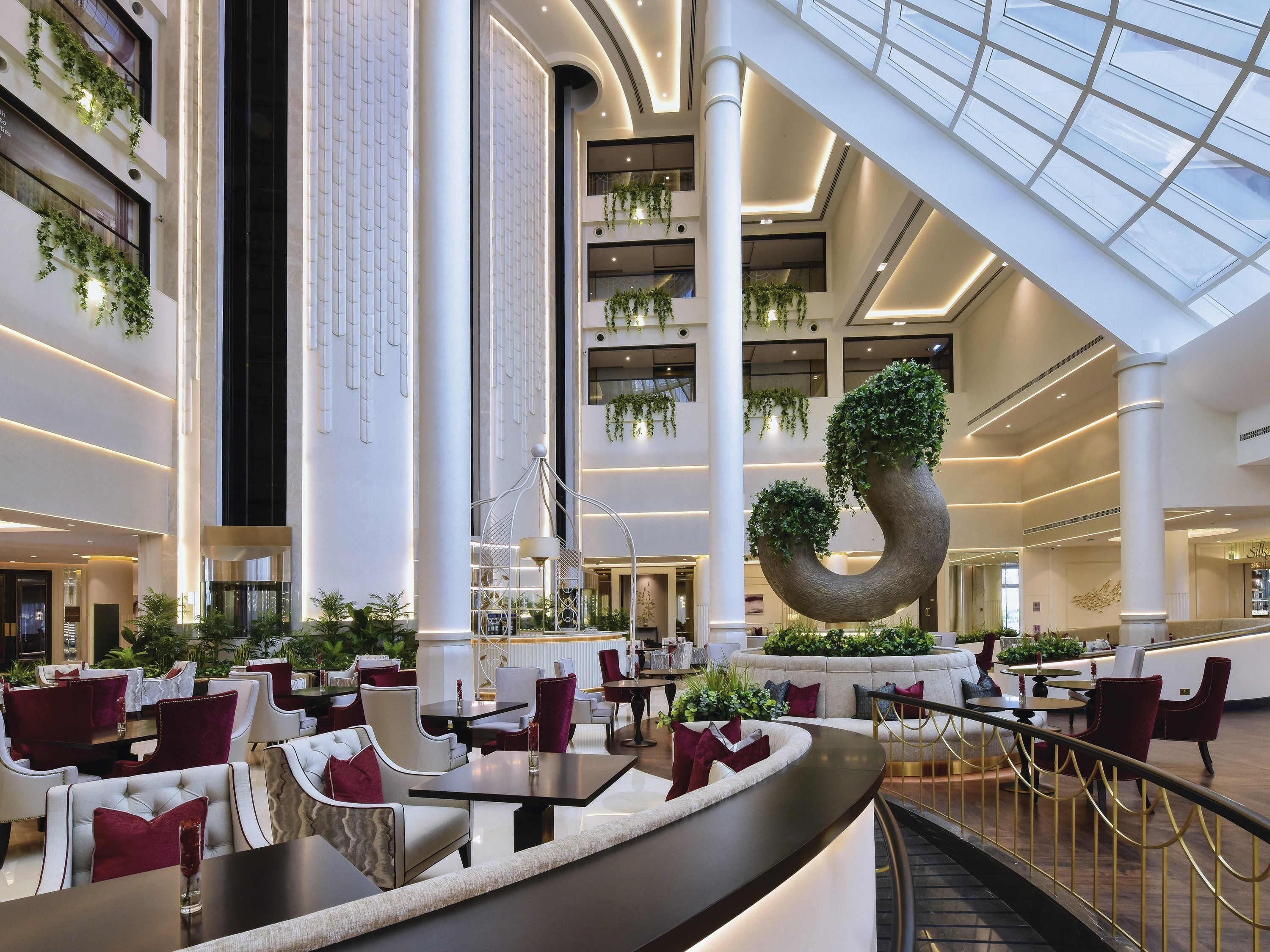 Mövenpick Hotel Bahrain - Muharraq - Lobby