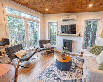 Chalet familial au Mont Adstock - le OLI - Thetford Mines - Living room