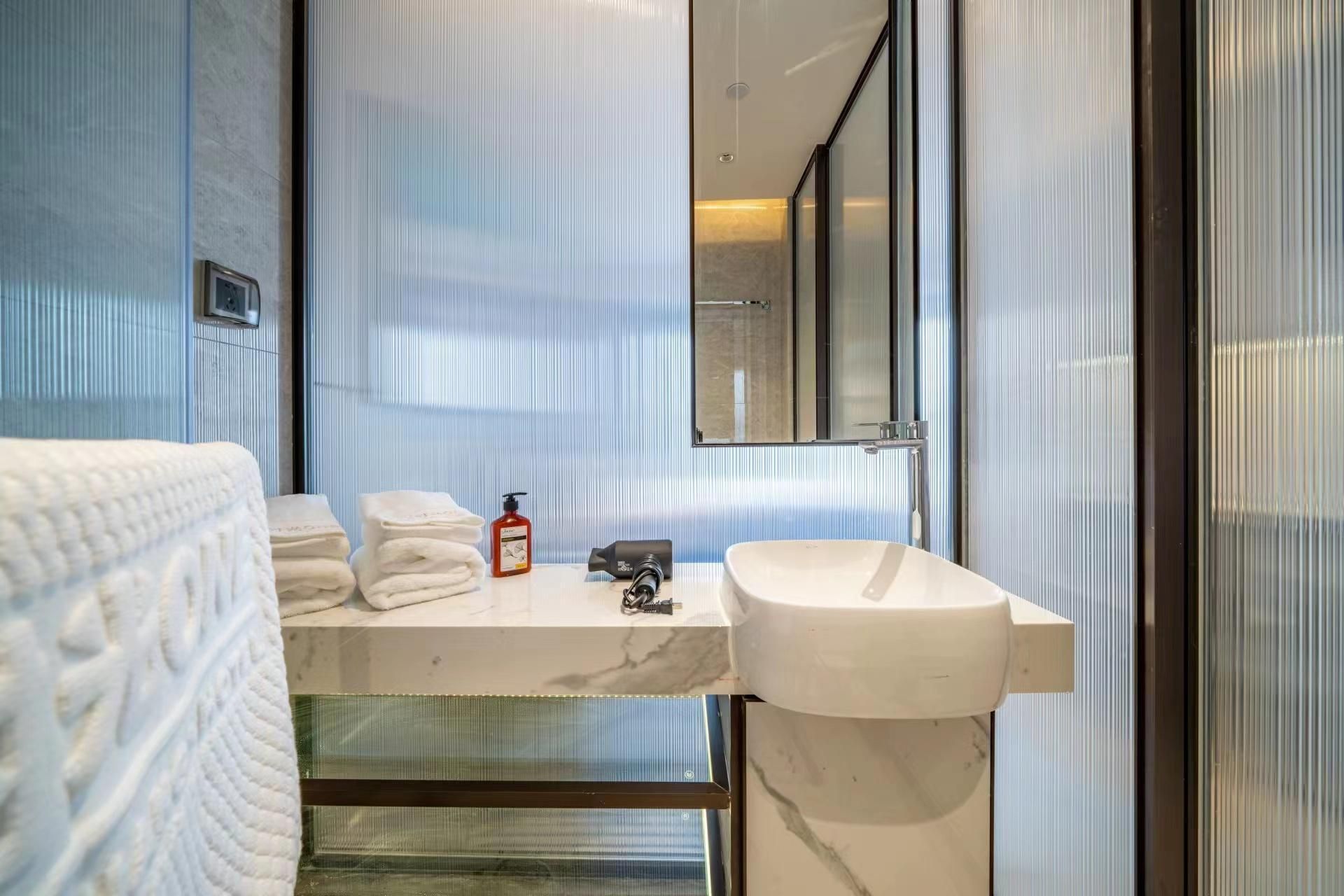 Time One International Apartment (Shenzhen Futian Chegongmiao Branch)